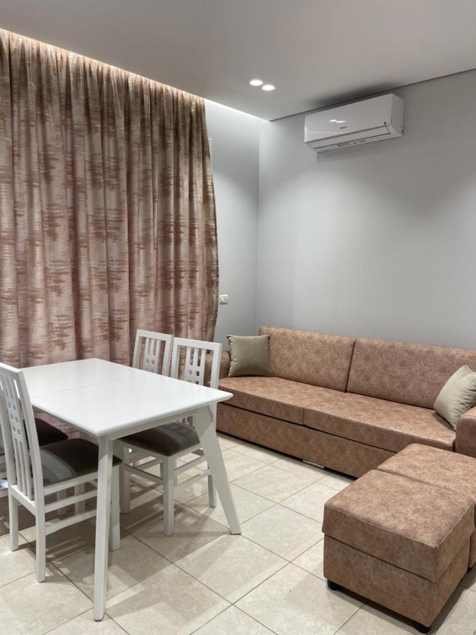 Emerald Inn Apartments Орикум Экстерьер фото