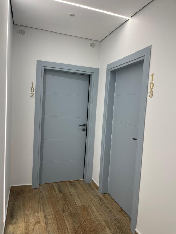 Emerald Inn Apartments Орикум Экстерьер фото