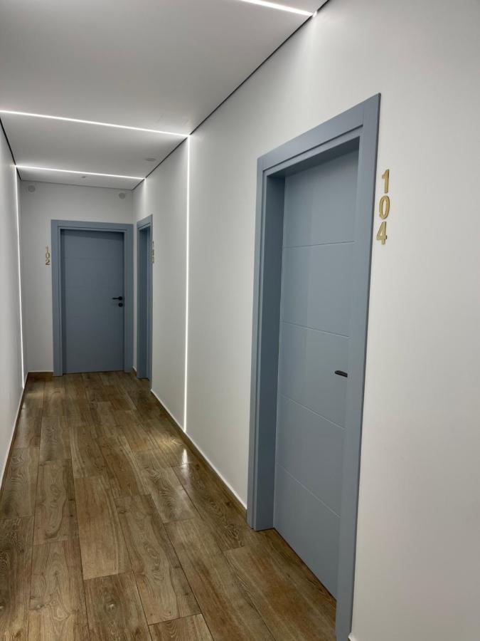 Emerald Inn Apartments Орикум Экстерьер фото